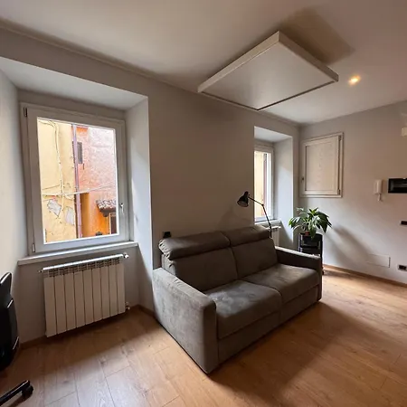 La Dea Bendata Apartment *